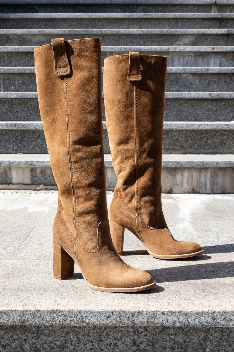 BOSTON camel leather knee-high boots