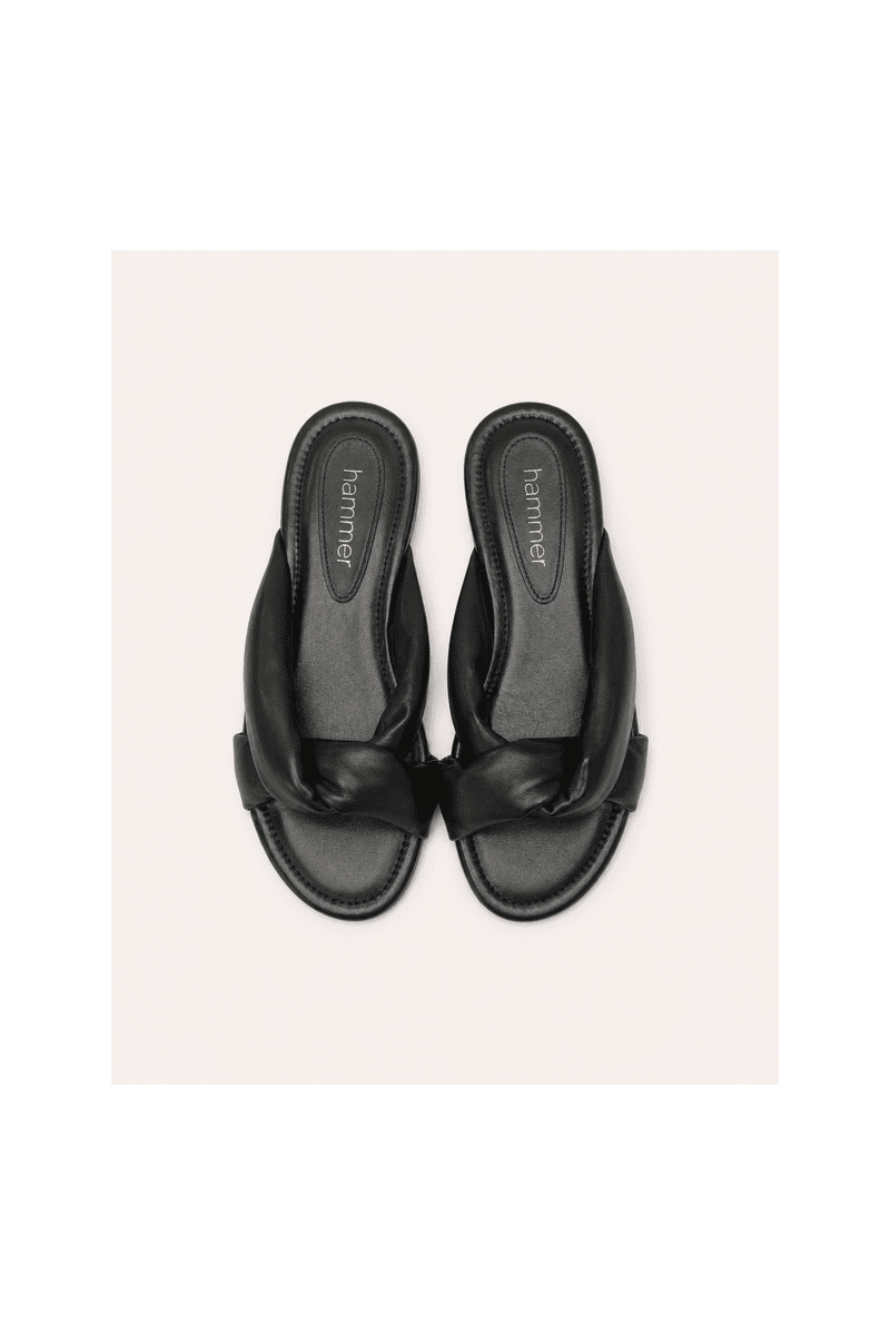 MOON Black